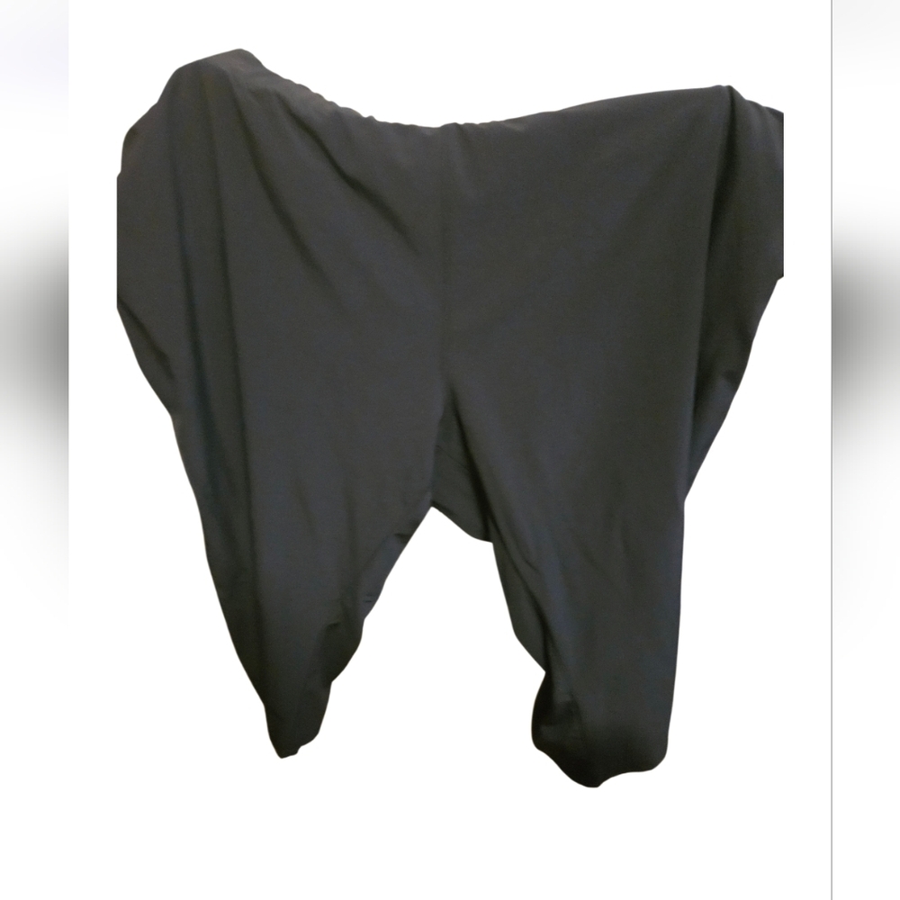 Black Capri Pants